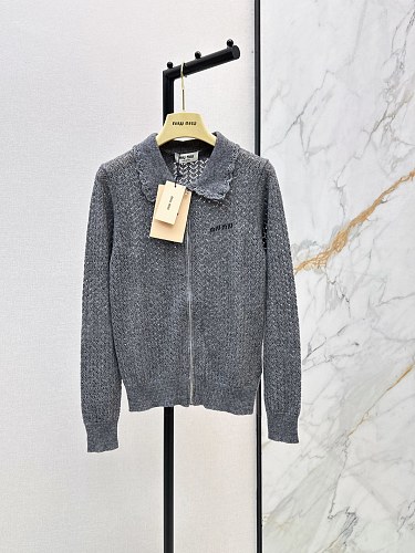 Sweater from Scarlettluxury