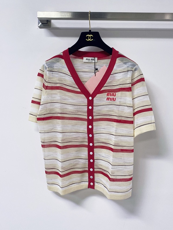 Sweater from Scarlettluxury