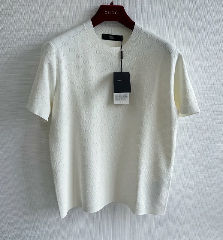 Tee from Scarlettluxury