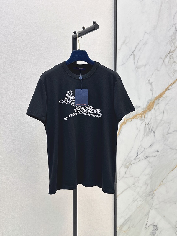 Tee from Scarlettluxury