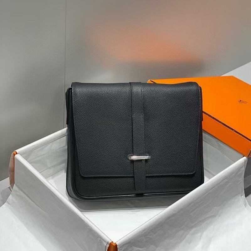 Messenger bag from Scarlettluxury