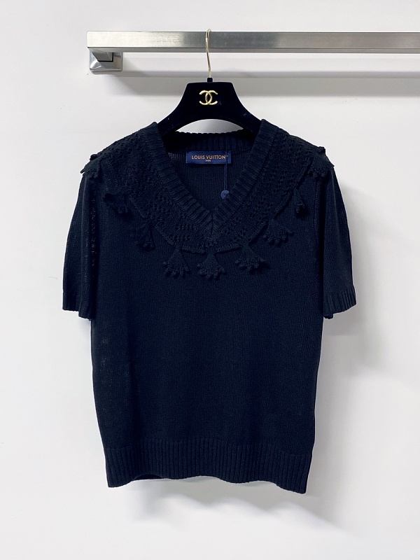 Tee from Scarlettluxury