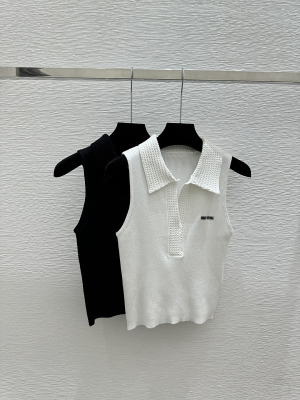 Sweater from Scarlettluxury