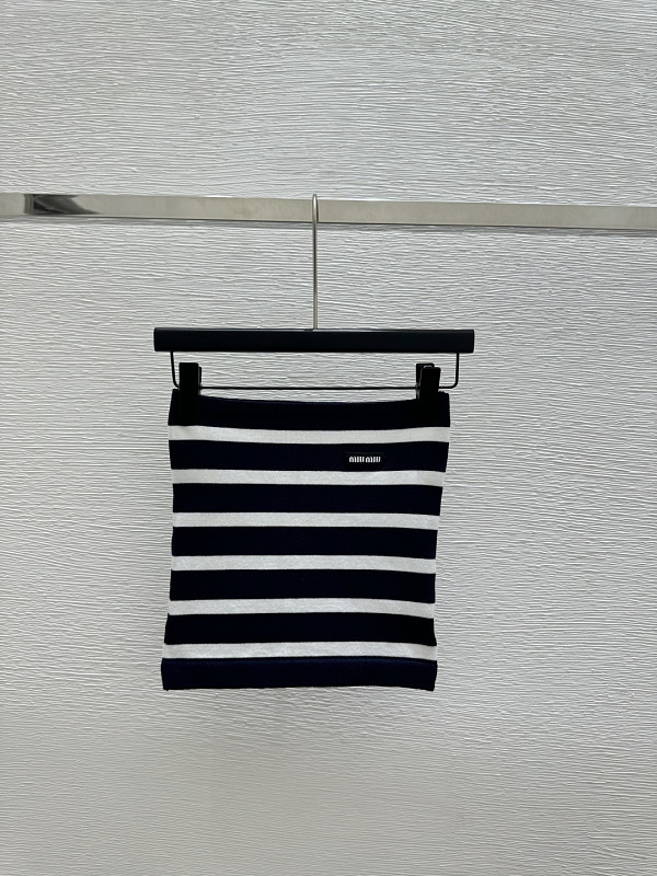 Sweater from Scarlettluxury