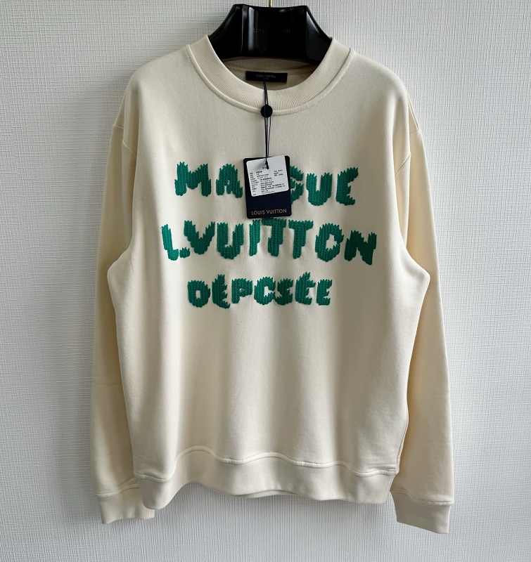 Sweater from Scarlettluxury