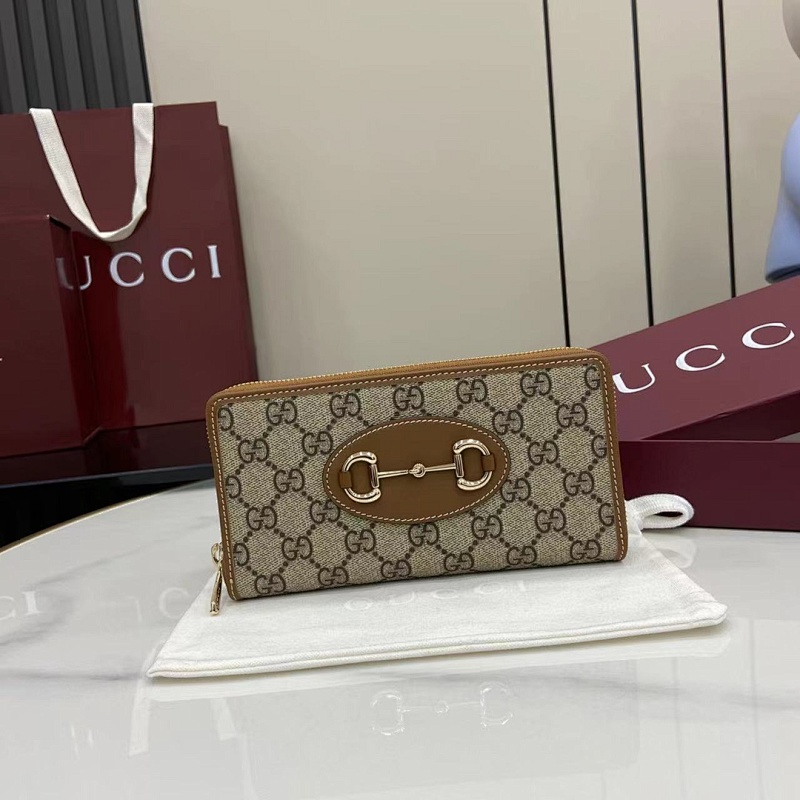 Wallet from Scarlettluxury