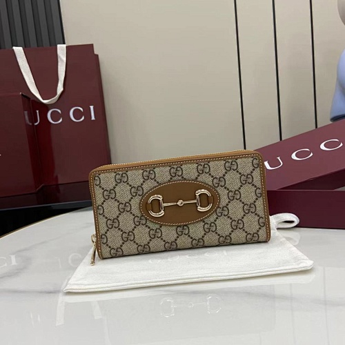 Wallet from Scarlettluxury