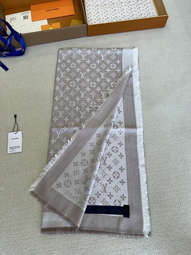 Louis Vuitton scarf