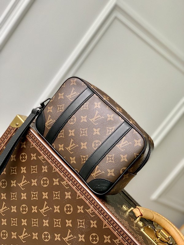 Louis Vuitton clutch