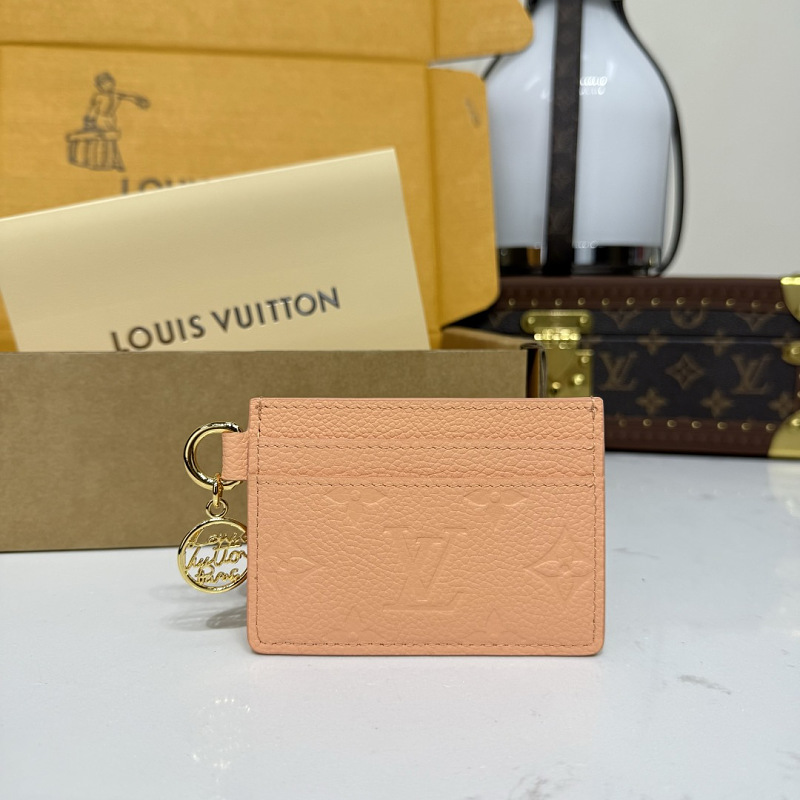 Card holder from Scarlettluxury