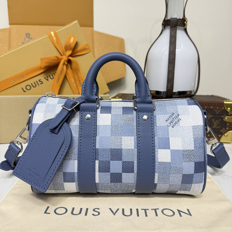 Travel bag from Scarlettluxury