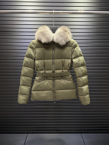 Moncler hat