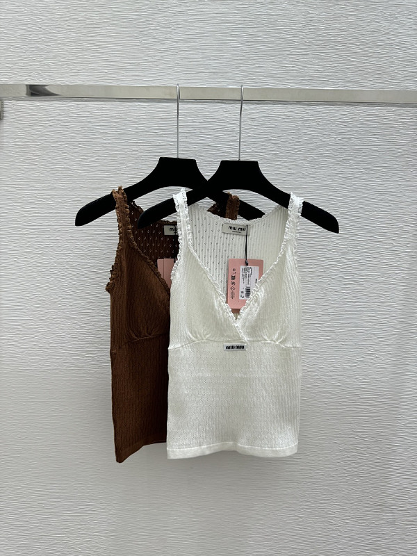 Sweater from Scarlettluxury
