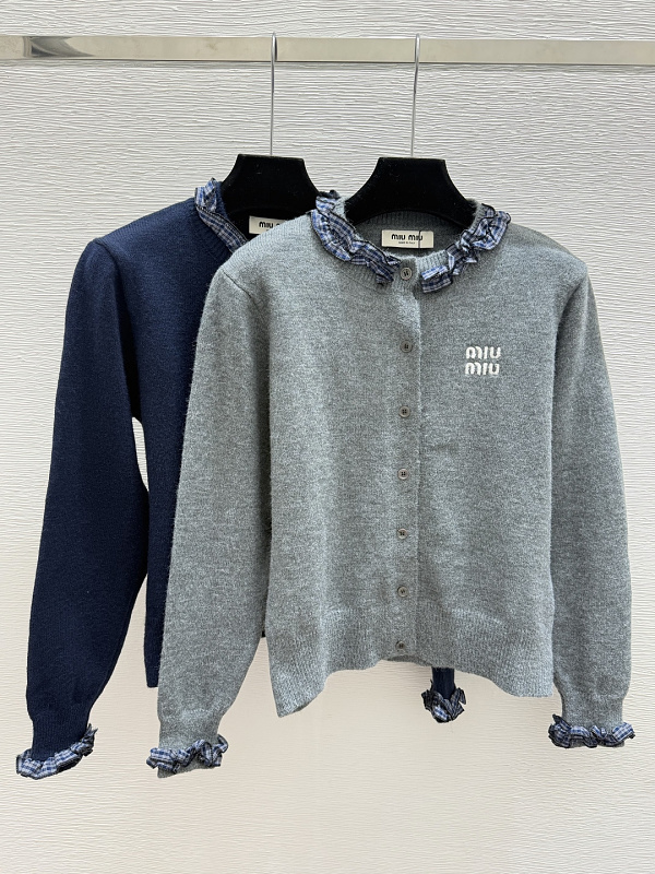 Sweater from Scarlettluxury