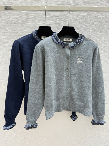 Sweater from Scarlettluxury