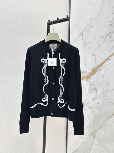 Sweater from Scarlettluxury