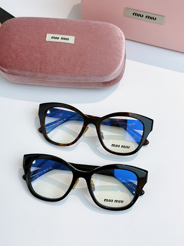 Glasses from Scarlettluxury
