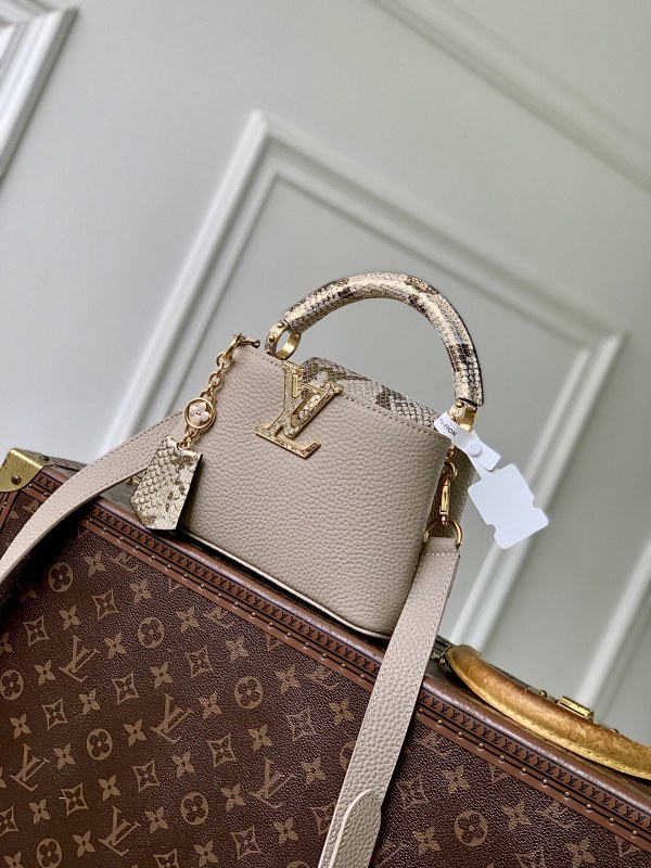 Crossbody bag from Scarlettluxury