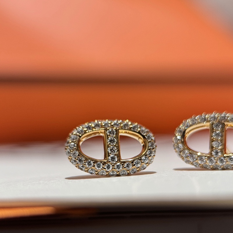 Earrings from Scarlettluxury