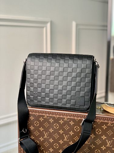 Messenger bag from Scarlettluxury