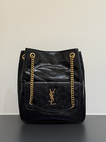 Shopping bag from Scarlettluxury