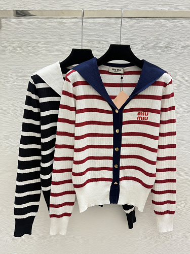 Sweater from Scarlettluxury