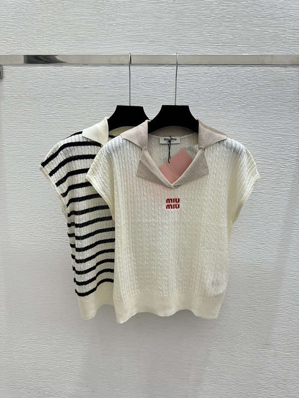 Sweater from Scarlettluxury