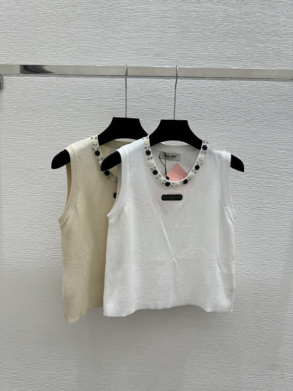Sweater from Scarlettluxury
