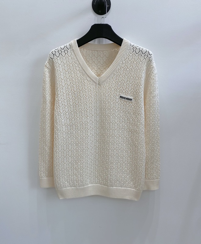 Sweater from Scarlettluxury