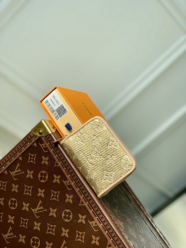 Coin purse from Scarlettluxury