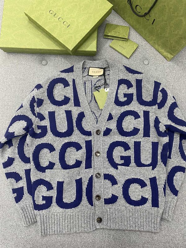 Sweater from Scarlettluxury