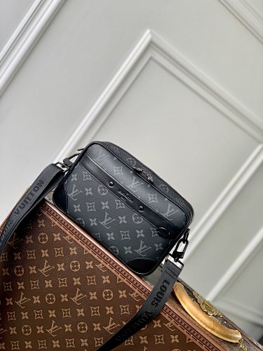 Louis Vuitton messenger bag