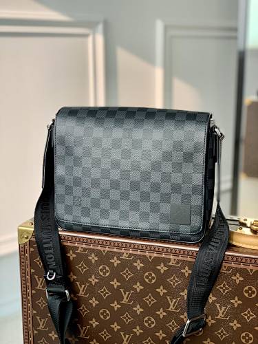 Messenger bag from Scarlettluxury