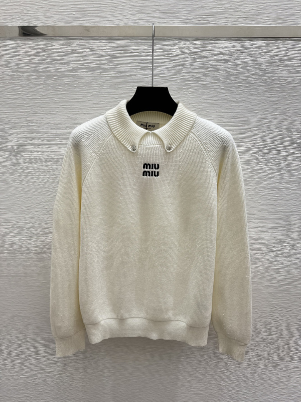 Sweater from Scarlettluxury