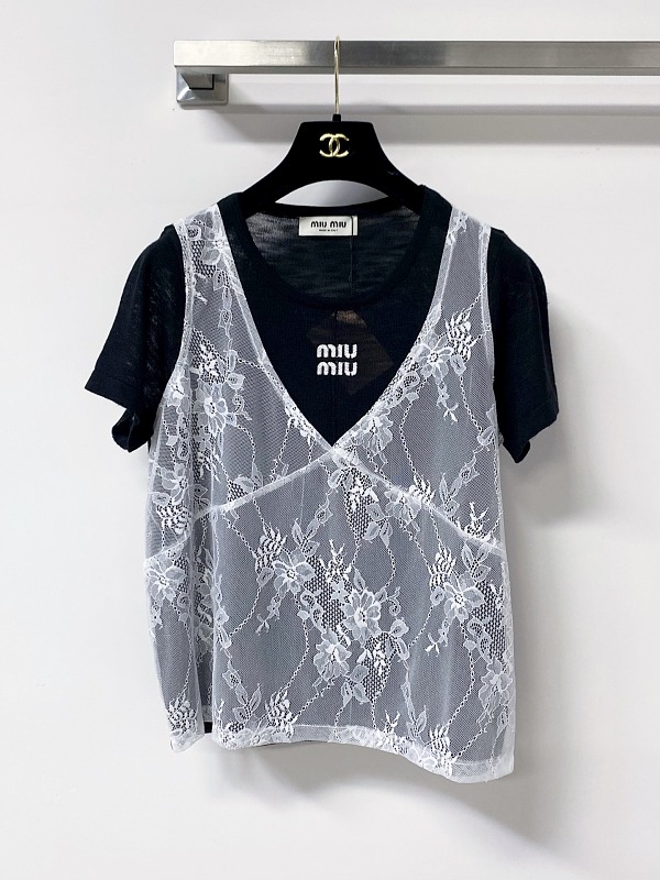 Tee from Scarlettluxury