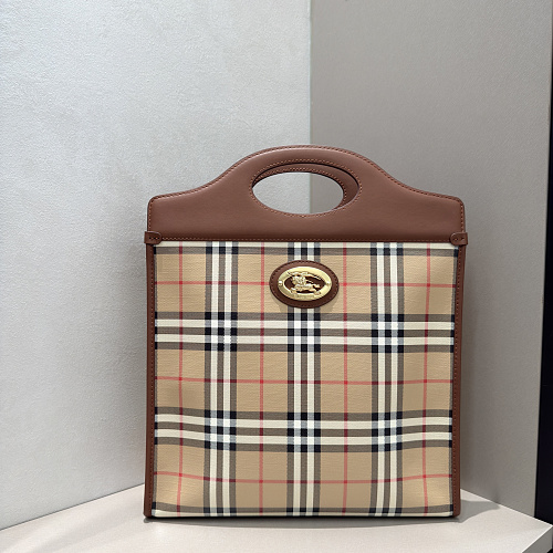 Burberry tote bag
