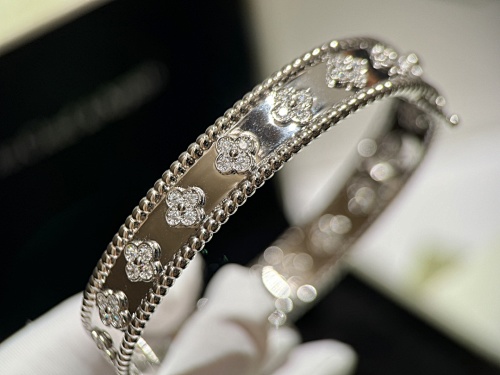 Bracelet from Scarlettluxury