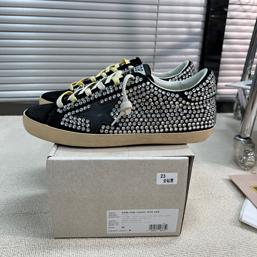 Golden Goose Deluxe Brand 32
