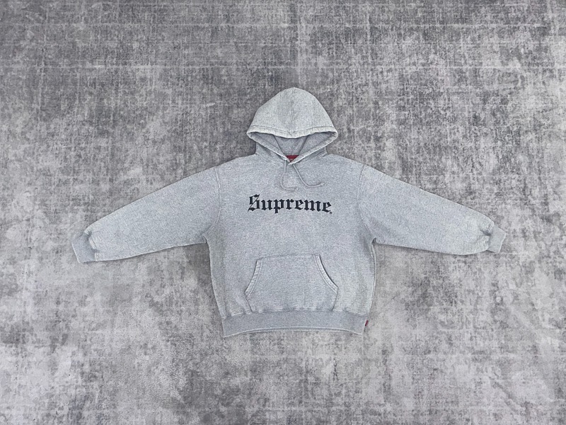 Supreme hoodie