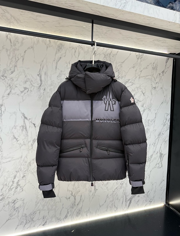 Coat Will Be Compressed During Shipping So QC Dose Not Look Full It Will Expaned When U Ge