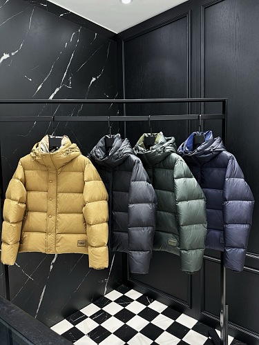 Coat Will Be Compressed During Shipping So QC Dose Not Look Full It Will Expaned When U Ge