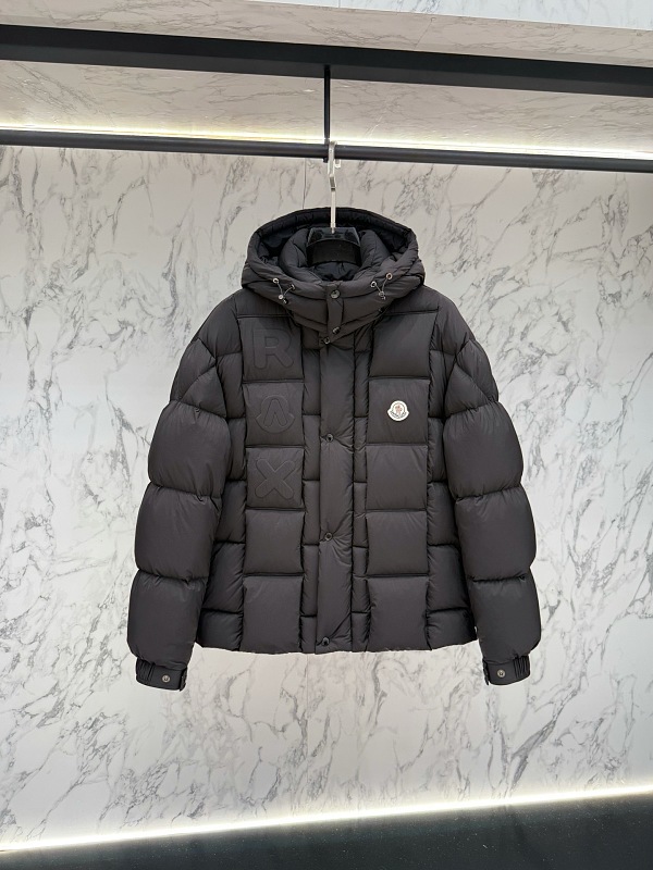 Coat Will Be Compressed During Shipping So QC Dose Not Look Full It Will Expaned When U Ge