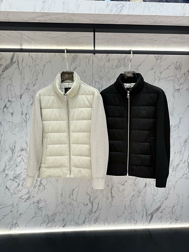 Coat Will Be Compressed During Shipping So QC Dose Not Look Full It Will Expaned When U Ge