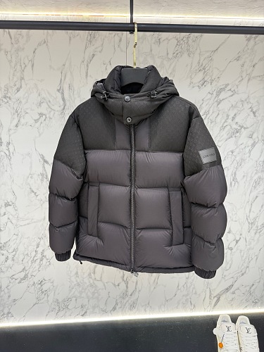 Coat Will Be Compressed During Shipping So QC Dose Not Look Full It Will Expaned When U Ge