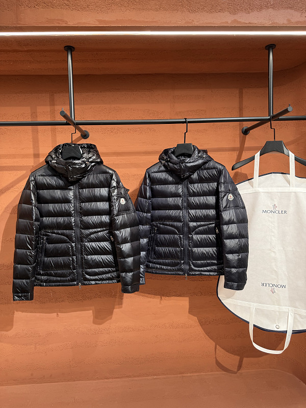 Coat Will Be Compressed During Shipping So QC Dose Not Look Full It Will Expaned When U Ge