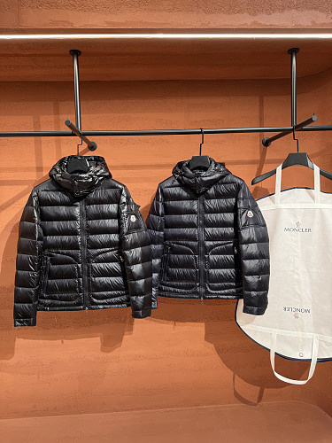 Coat Will Be Compressed During Shipping So QC Dose Not Look Full It Will Expaned When U Ge