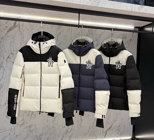 Coat Will Be Compressed During Shipping So QC Dose Not Look Full It Will Expaned When U Ge