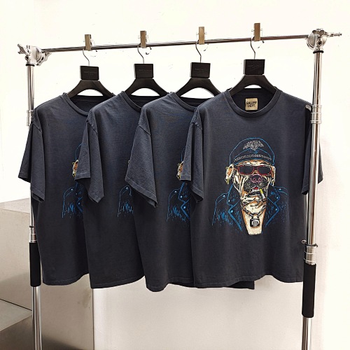 Tee from Tophotfashion