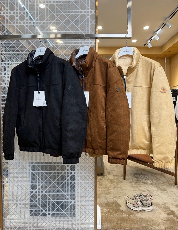 Coat Will Be Compressed During Shipping So QC Dose Not Look Full It Will Expaned When U Ge