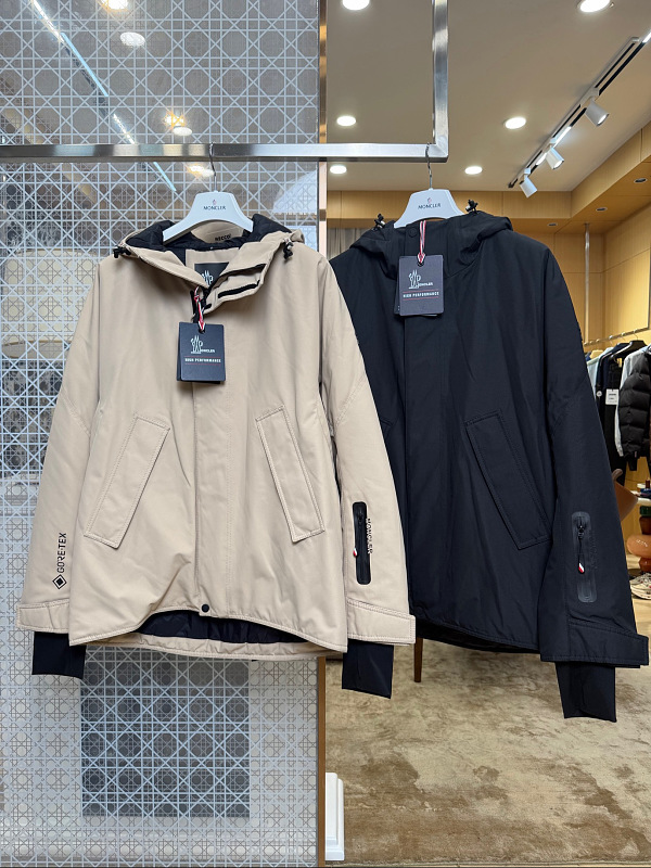 Coat Will Be Compressed During Shipping So QC Dose Not Look Full It Will Expaned When U Ge